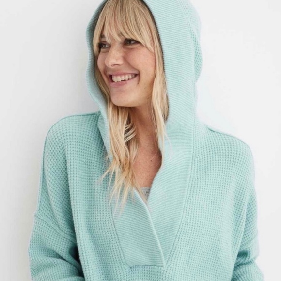aerie Sweaters - Aerie Cozy Up Waffle Sweater Hoodie in Mint Size Medium